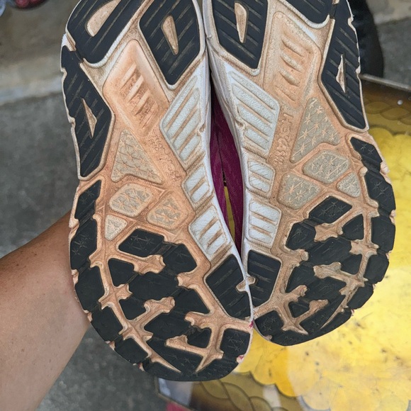 Hoka 7B Bright pink magenta color - Picture 3 of 3